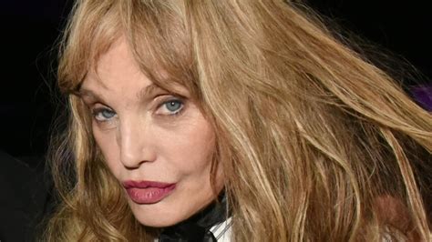 Изучайте релизы arielle dombasle на discogs. Arielle Dombasle révèle (enfin) son véritable âge ...