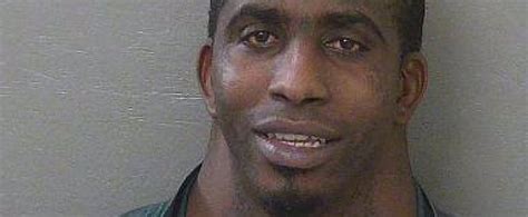 “neck guy” arrested on driving charges makes the internet lol autoevolution