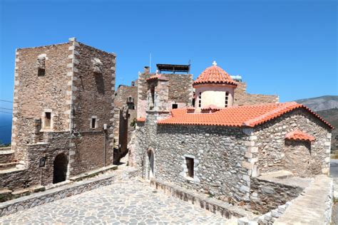 Visit The Ghost Village Of Vatheia While In Mani