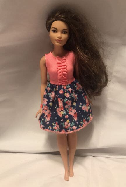 Fashionista Barbie Curvy Doll 26 Spring Into Style Brunette Hispanic