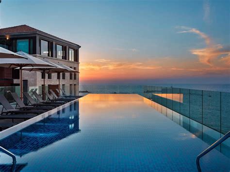 You Havent Seen The Sunset Until Youve Visited This Rooftop Infinity Pool Overlooking The