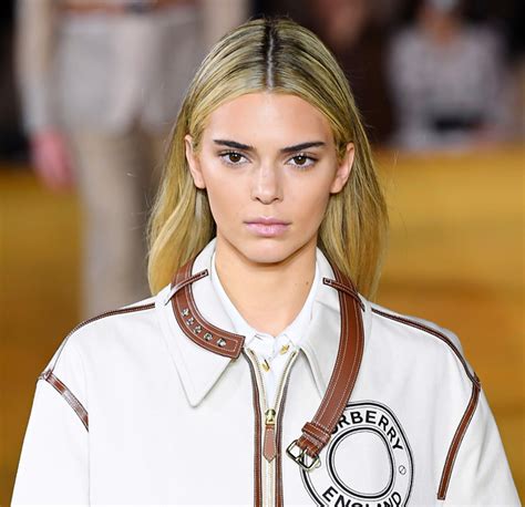 Kendall Jenner Shows Off Blonde Hair At Burberry Show — Pics