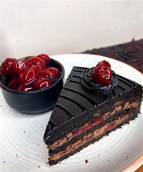 Buy And Send Pastries Pastries Online Delivery In Mumbai Chocolate Pastries