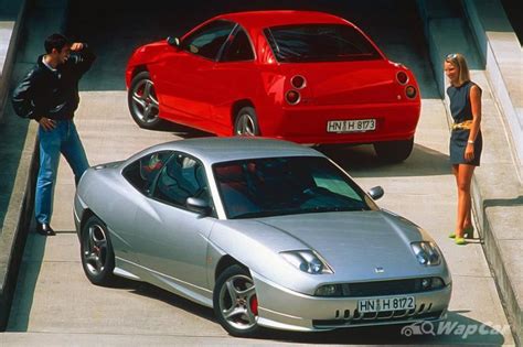 Yang paling menarik darinya menurutku ialah bibir yang ranum dan matanya yang bulat cantik. Kereta biasa paling cantik yang pernah dijual di Malaysia ...