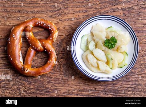 Bayerischer Kartoffelsalat Fotos Und Bildmaterial In Hoher Aufl Sung