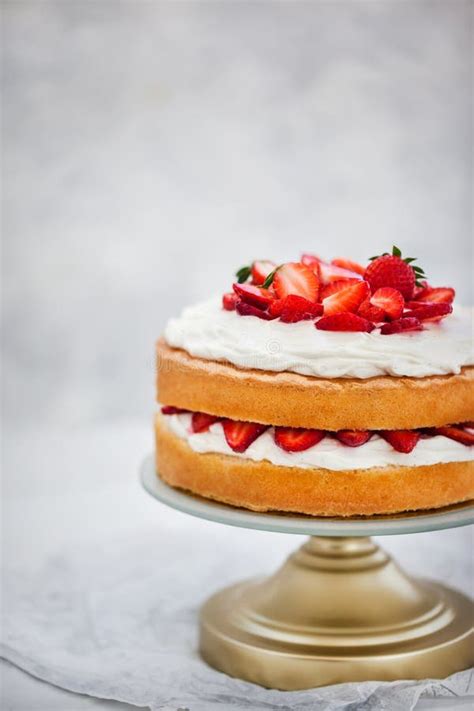 Victoria S Sponge Cake Delicious Homemade Vanilla Cake Decorated With