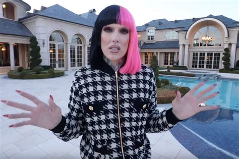 Jeffree Star Gives A Tour Of His New Massive Dream Home Castle