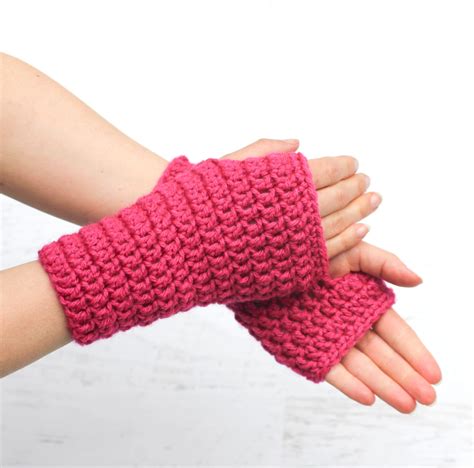 50 Minute Fingerless Crochet Gloves Repeat Crafter Me