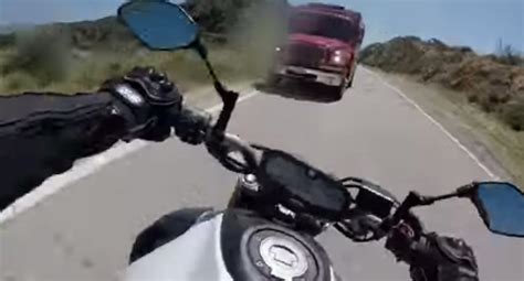 Youtube Motociclista Graba Su Brutal Choque Contra Camión Redes