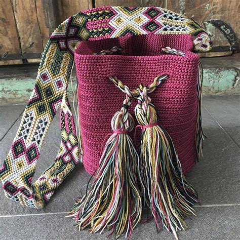 Estampados, jacquares y visillos con nuestro sello propio. Morral Maya "Redondo", un modelo de la línea Artesanalmex ...