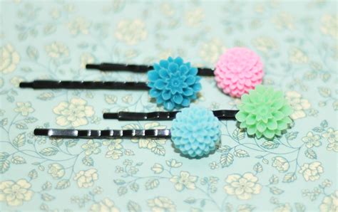 Adore Resin Flower Hairpins & Jewelry? Make Them Yourself! Snapcrafty ...