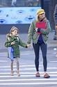 Sienna Miller Walks With Her Daughter in NYC 19-10-2018 | Mum fashion ...