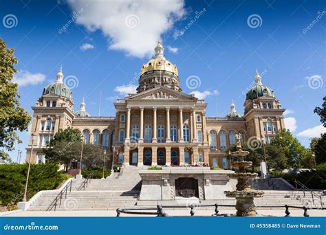 Iowa State Capitol Building Des Moines Stock Image Image Of Monument