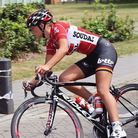 This Dutch Cyclist Will Make Your Heart Race Photos Bike Women Cycling Female Cyclist