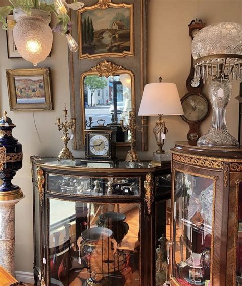 Antique Shop Interior Antique Furniture Stores Antique Decor Antique