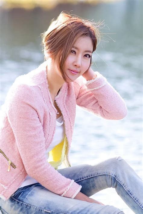 Choi Byeol Yee Simple Beautiful Outdoor Cute Asian Girls