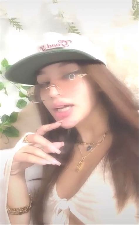 sophie on tik tok in 2021 swag girl style girl gang aesthetic cute makeup looks