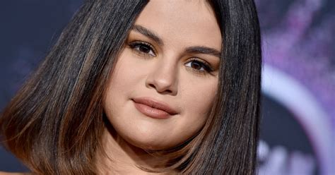 Selena Gomezs New Bangs Will Give You Serious Hair Fomo