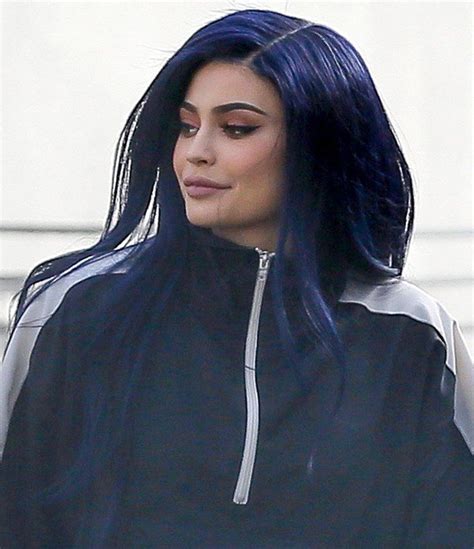 kylie jenner s life of kylie best style and beauty moments kylie jenner hair color midnight
