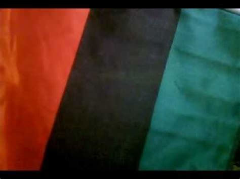 The red, black and green flag was unveiled to the world by the honorable marcus mosiah garvey and the members of the universal negro improvement association and african communities league, of the world at it's first international convention on august 13, 1920. RED BLACK AND GREEN FLAG - YouTube