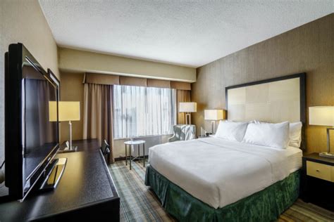 Some rooms include a seating area. Holiday Inn New York City-midtown-57th St. Hotel (New York ...