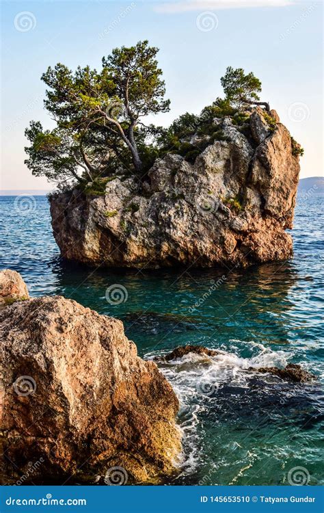 Brela Felsen Kroatien Stockfoto Bild Von Nave Adria 145653510