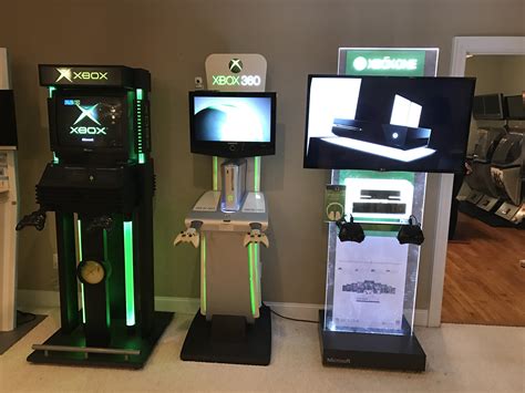 Xbox is a video gaming brand created and owned by microsoft. XBOX ONE Kiosk Pickup : xboxone
