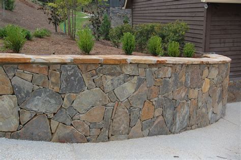 Moss And Flagstone Retaining Wall Flagstone Front Yard Patio Building