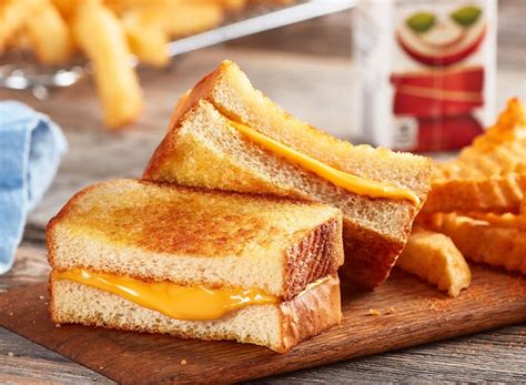 8 Fast Food Chains That Serve The Best Grilled Cheese
