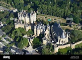 MONTREUIL-BELLAY Burg (Luftbild). Pays De La Loire, Frankreich ...