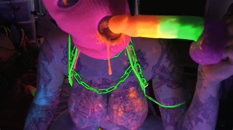 animergamergirl blacklight kinky sex glowing cocks deepthroat and pussy fucking glowing spit