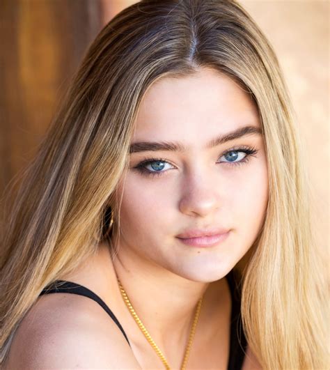 8 Things You Didn T Know About Lizzy Greene Super Stars Bio