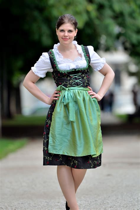 Historical Inspiration Traditional German Austrian Dirndl Oktoberfest Outfit Traditional