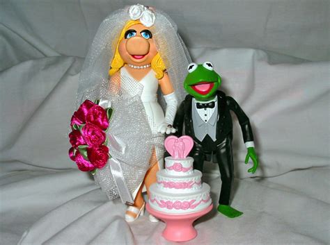 Wedding Of The Century Kermit And Piggy Action Figure Set Muppet Wiki