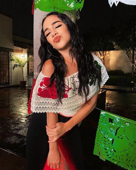 Ely Blancarte 🎤 On Instagram “orgullosa De Ser Mexicana 🇲🇽” Ely Sequin Skirt Sari Sequins
