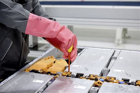 Volkswagen startet Batterierecycling
