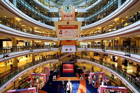 Let's begin with the biggest of the shopping malls in kuala lumpur: Top 10 Largest Shopping Malls in Malaysia | TallyPress
