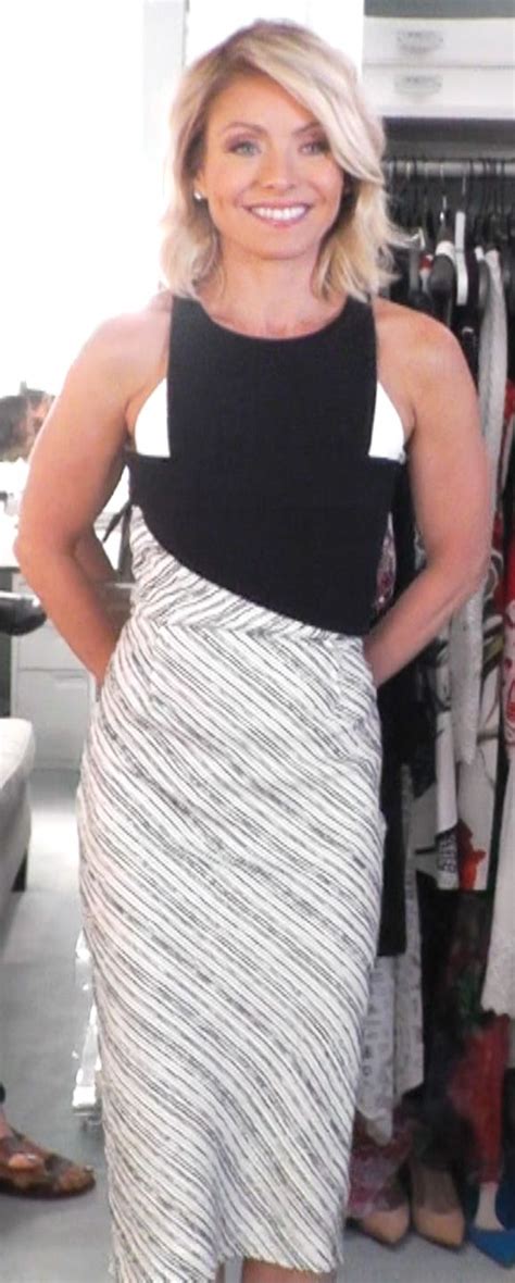 Kelly Ripa In A Roland Mouret Dress Kellys Fashion Finder Fashion