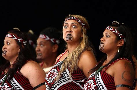 Maori Kapa Haka Dancers New Zealand Maori People Maori Tattoo