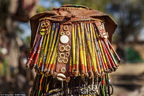 Tariq Zaidi Photographs Angolan Tribeswomens Hairstyles Daily Mail