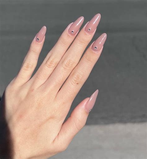 Stunning Taupe Nail Colors For A Classy Manicure Naildesigncode