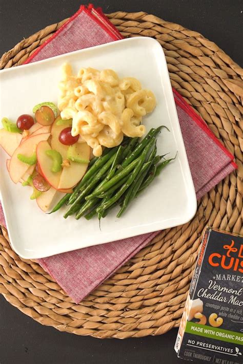 Turn Your Lean Cuisine Vermont White Cheddar Mac And Cheese Into A Well