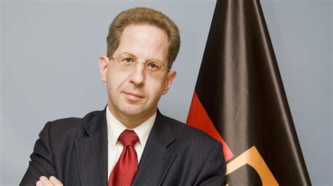 Seine entlassung hat das vertrauen i.d enrico #maaßen verlängert vertrag gemeinsam in die sportliche zukunft: #wirsindmaaßen: Welche Twitter-Accounts sich vor den ...