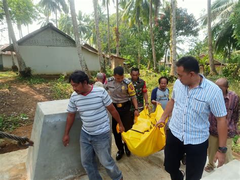 Warga Labuan Pandeglang Geger Temukan Mayat Di Bawah Jembatan Bantennews Co Id Berita Banten