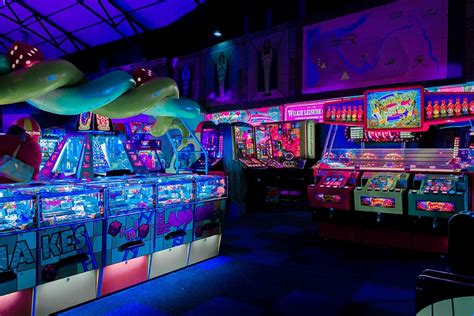 Hd Wallpaper Vaporwave Arcade Machine Multi Colored Night