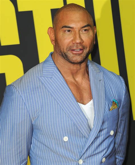 David michael bautista jr., meglio conosciuto come dave bautista (washington, 18 gennaio 1969), è un attore ed ex wrestler statunitense noto per i suoi trascorsi in wwe tra il 2002 e il 2010 e, di nuovo, nel 2014 e nel 2019, dove si esibiva con il ring name batista. "I Can't Breathe"- Former WWE Champion Gets A Tattoo To ...