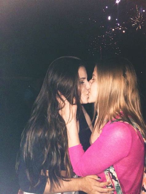 Lesbians Kissing I Kissed A Girl Girls Together