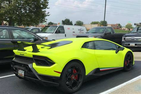 Lamborghini Huracan Neon Green