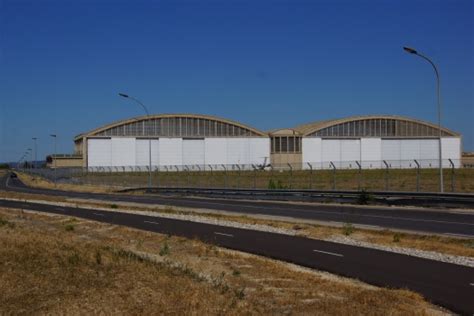 Hangar De Laéroport De Marignane Marignane 1952 Structurae