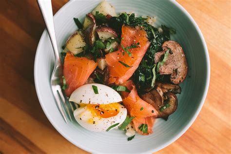 From creamy smoked salmon pasta to tasty smoked salmon starters, you'll definitely want to try a few of these meal ideas. Smoked Salmon Breakfast Bowl with a 6-Minute Egg — A Thought For Food